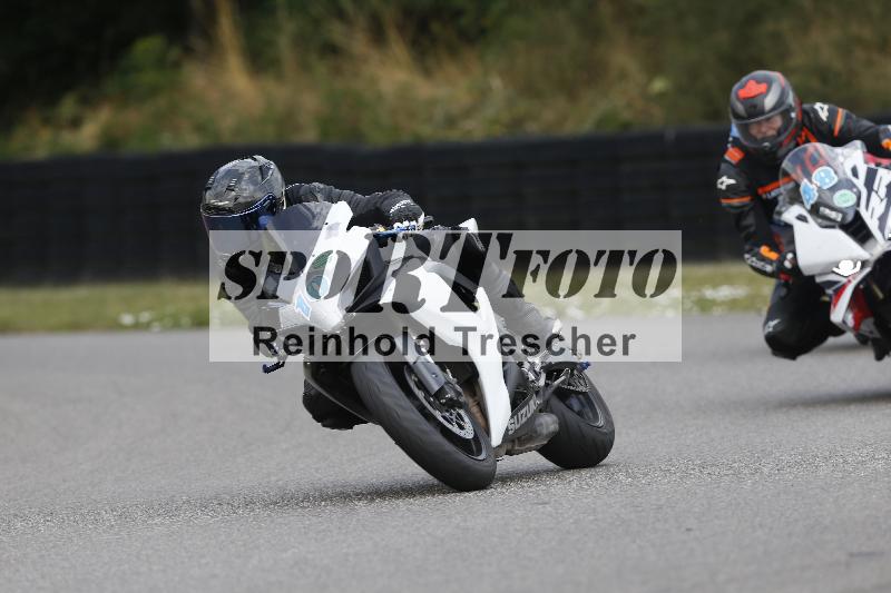 /30 23.06.2025 Get Faster Caremotion ADR/Rider Academy gruen/10